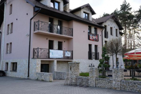 Zajazd Jurajski, Podlesice